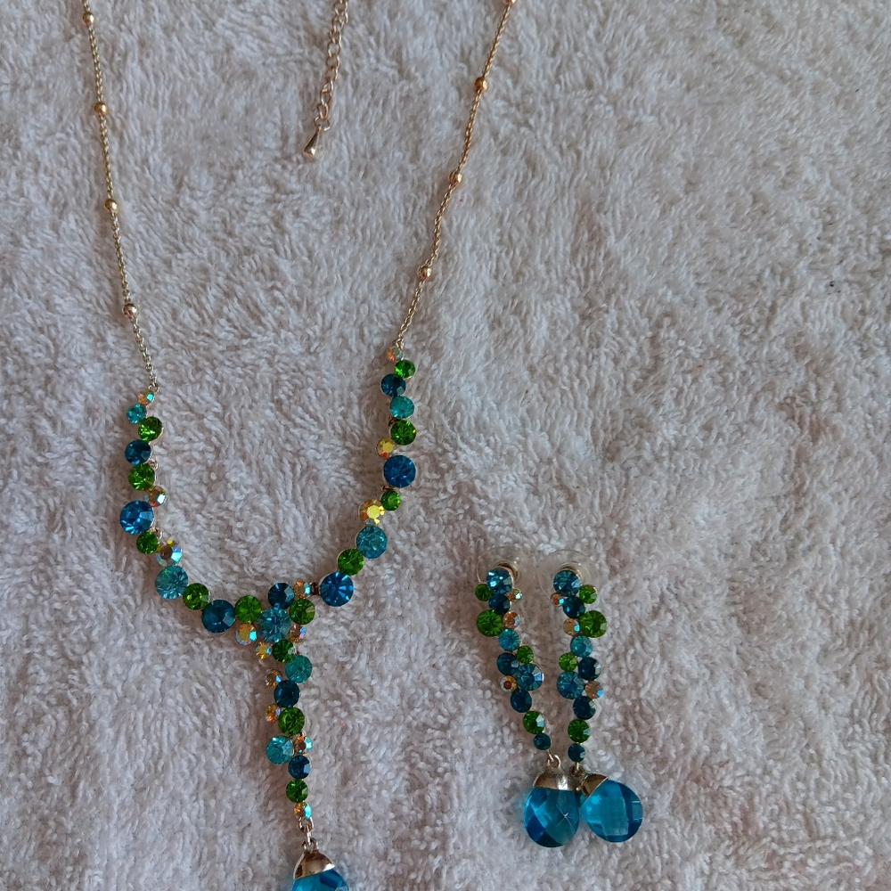 Elegant Blue and Green Crystal Jewelry Set